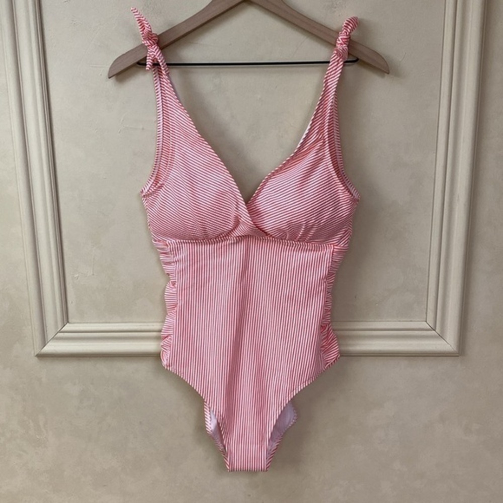 NWOT Ralph Lauren Seersucker Stripe Underwire One-Piece Swimwear LR9GZ07 Pink